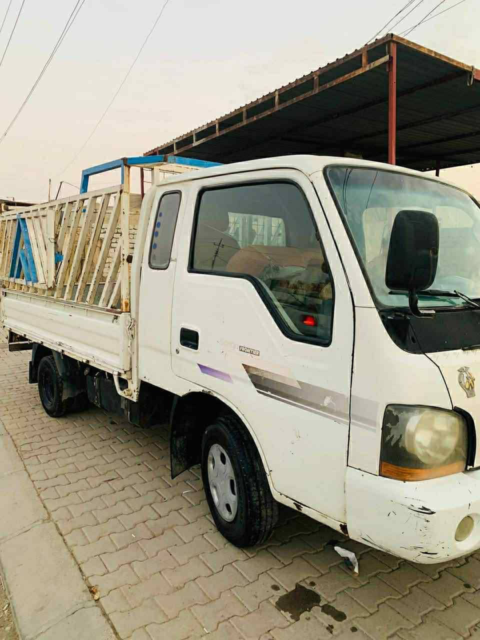 السلام عليكم
كيا ام عيون موديل ٢٠٠٢ 
رقم ديالى مشروع وطني شرط التحويل 
السعر ٤٩ وبيها مجال. المكان ناحية الزاب 

هاتف: ***********
