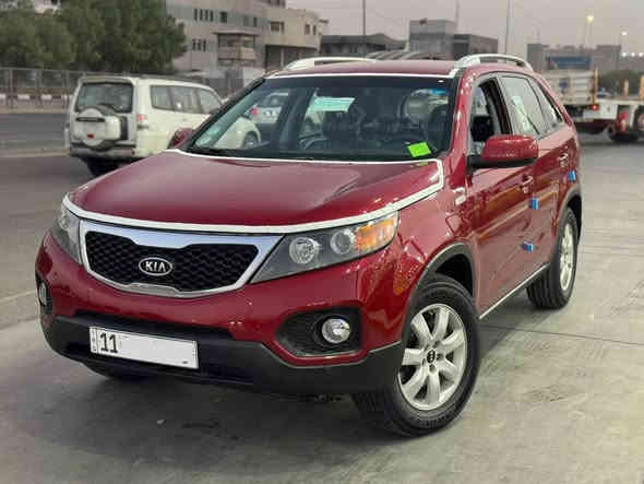 بيع مستعجل جوه سوك 
سورنتو مودل 2011 ( شرط اخت الزيرو )
سيارة على وضع الشركة 
سيارة جديدة لوك شرط كلها شركة 
بعدهي بوضع الزيرو 
ماشية 97 
استخدام شخصي 
استلام على أيدي من شركة 
سيارة مكفولة كفالة عامة لا ضربة لاصبغ لاتبديل 
فقط صبغ البنيد اثر جراد والباقي كلة كفالة 
حجم المحرك 2400 دوش 
كير ومكينة بوضع الشركة خير من الله 
صدر كله جديد 
تخم تاير جديد قبل سبوع مشدود 
باتري جديد كهربائيات كلها شغالة 
5 راكب 
سيارة كلش حلوة وجاهزة بدون اي نقص 
رقم بغداد ابسمي 
سعر 133وبيه مجال بصيط  ‏وكلشي موجودبالسوك
مكاني بغداد 
رقم الهاتف‭0771 547 7730‬
ممتواجد على النت الرجاء اتصال فقط 
اتصلو اني خادم للكل
