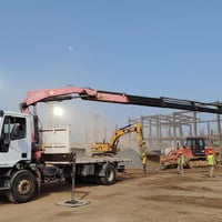 هياب للبيع  افيكو موديل 2010كرين بلاد  كرين FASSI خمس سلايتات هايدرولي...