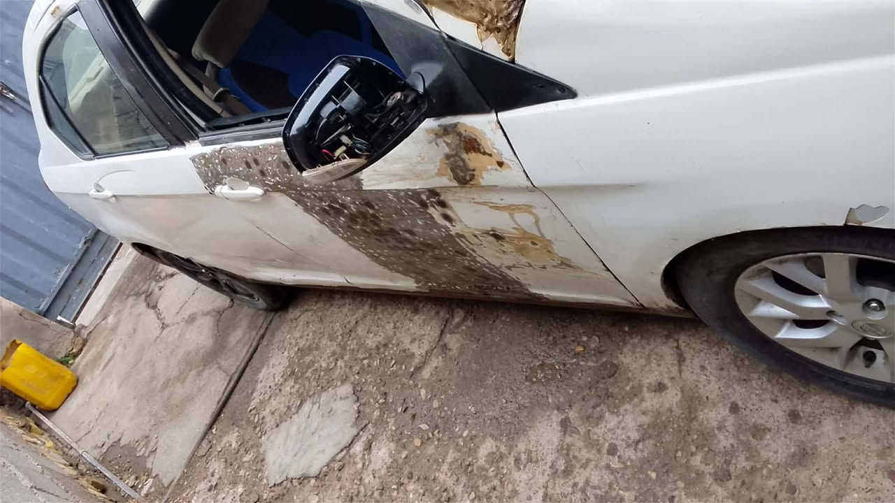 السلام عليكم سياره موديل 11 فولكس للبيع حادثه مبين بصوره محرك كير خير من الله مال كورله بيكاجو الشخص محتاج وماعندة يكمله مكلف بالنشر هزه تحويل ثاني يوم يحولك سنويه 27 رقم تلفون صاحب السياره ***********
