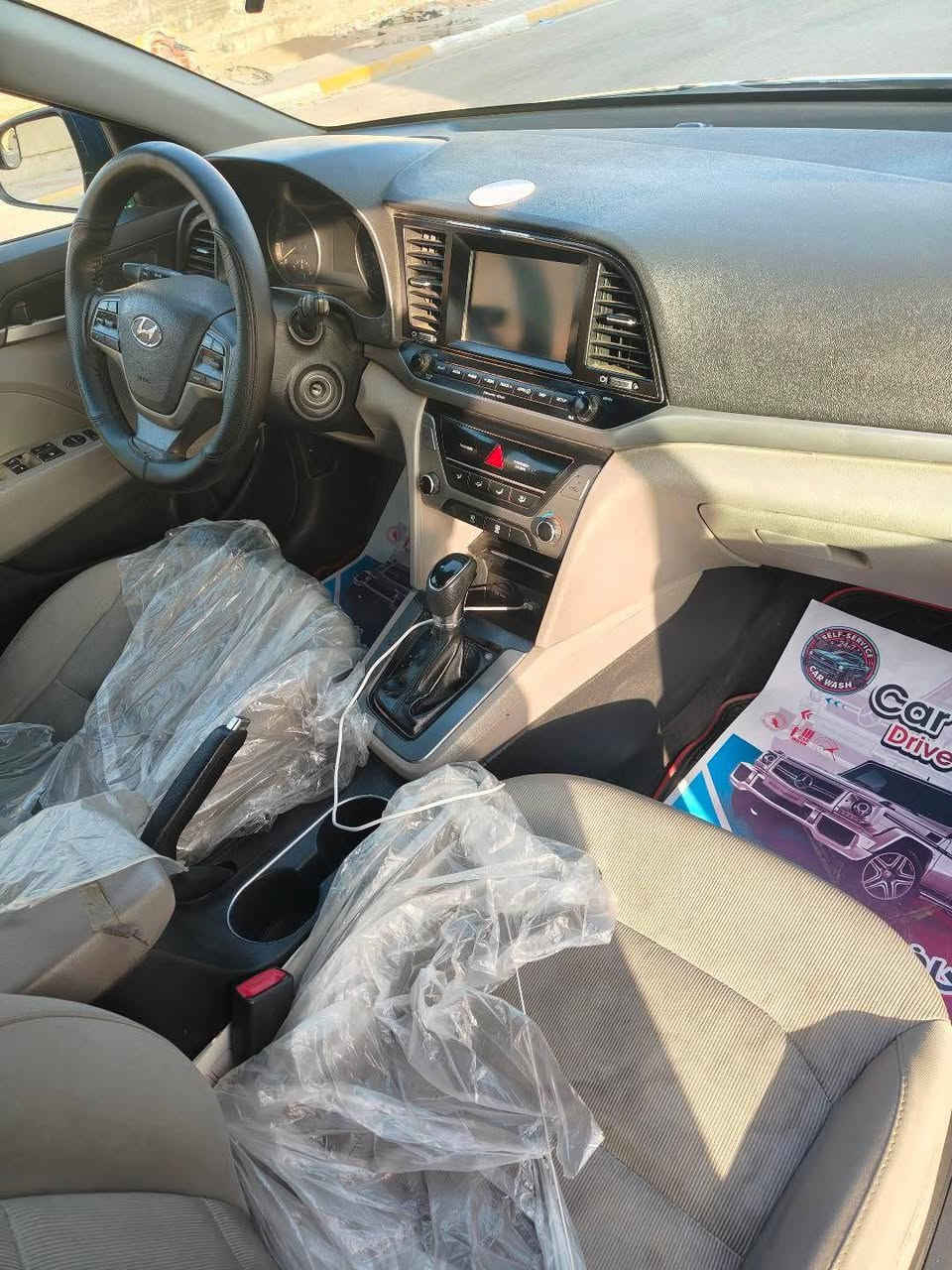 السلام عليكم النترا 2017 سونار موضح 
مكينه 2000 دوش ما مفتوحه 
السعر 110 بيع مستعجل 
رقم اربيل دولي  2030
مكاني كربلاء شراي يتصل 
***********
