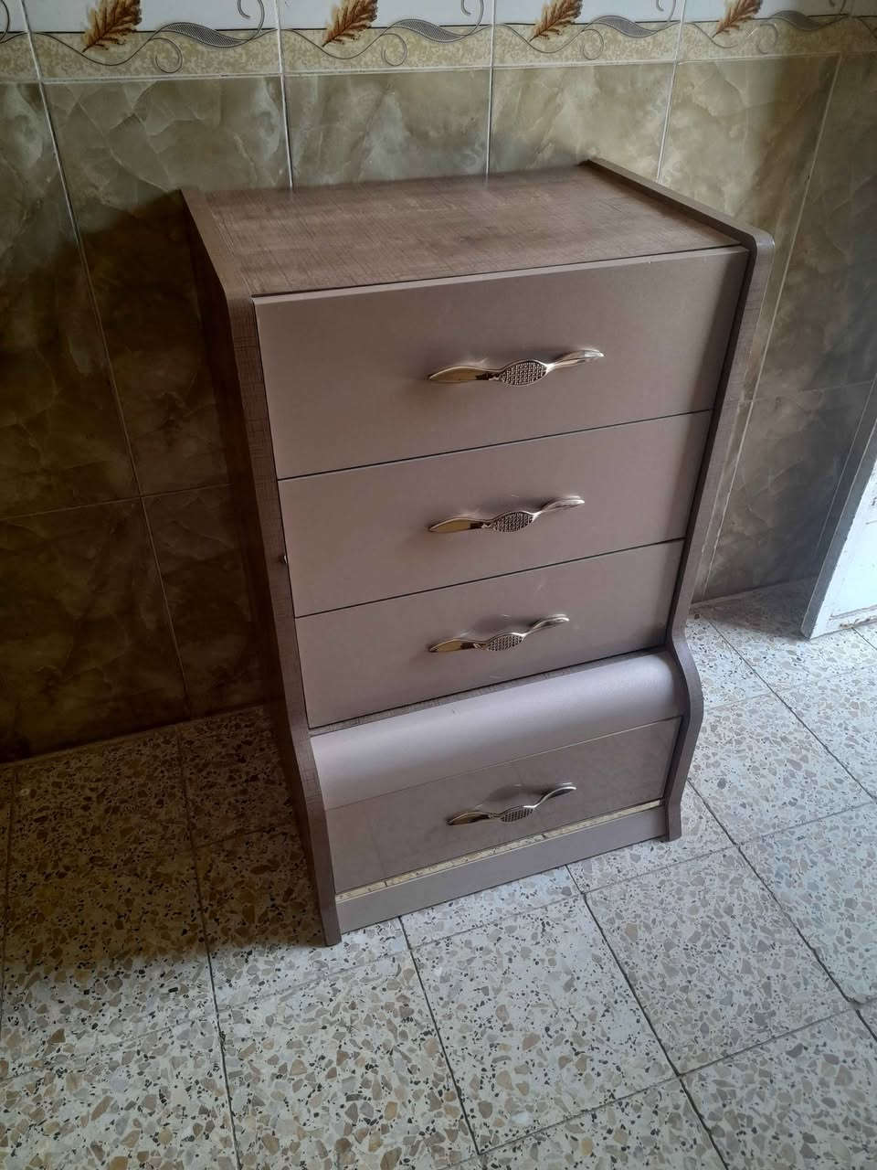 ملحق مجرات تركي مستعمل سعر ٦٥ الف
عنوان الزبير 
للستفسار *********** الزبير, البصرة

