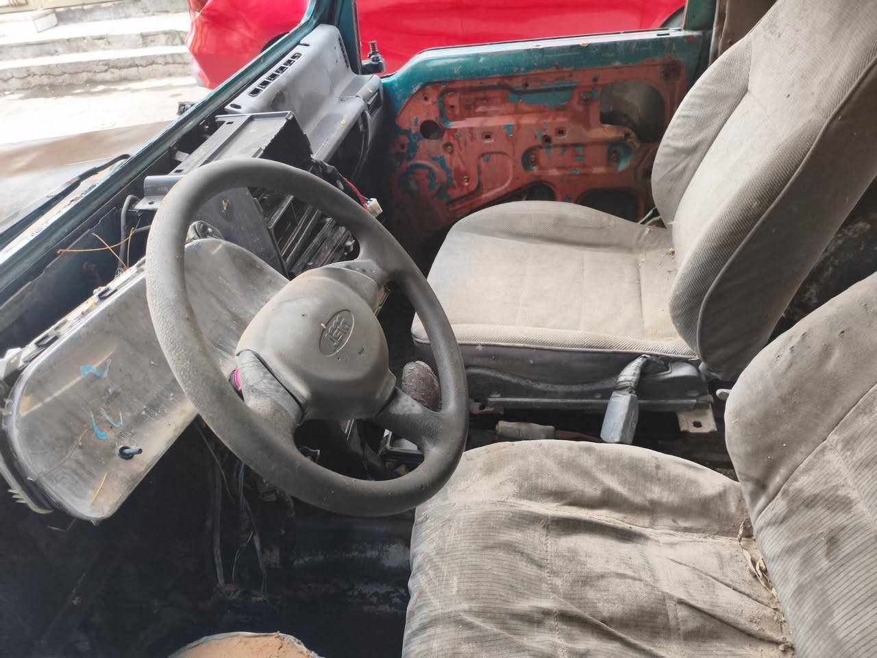 السلام عليكم سياره اسيا ياباني محرك ونجي 6سلندر دبل اكسل
سياره اكفلك سرقه و  عشائريه السياره شوفت عينك مكانه بغداد الشعب الاتصال على الرقم *********** سعره 15ورقه وبيه مجال
