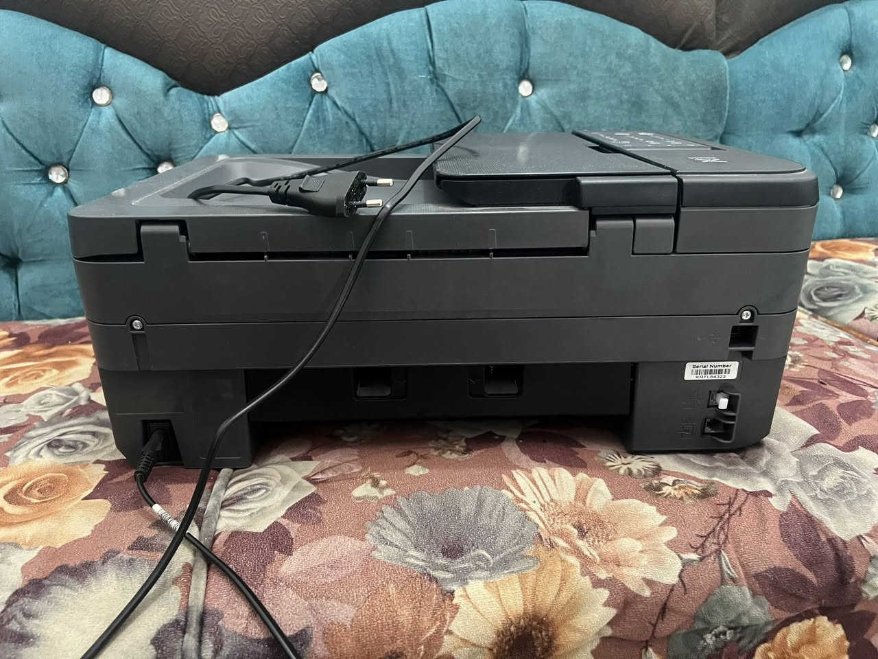 طابعه 
Canon pixma tr4645
مميزاتهه 

تطبع على الوجيهن 

تطبع الوان وابيض واسود

تنربط على الوايفاي على الموبايل او الحاسبه
وبيهه هواي مواصفات وحساسات

استخدام شخصي استخدام قليل
السعر ١٢٥

للتواصل على الخاص او
***********
