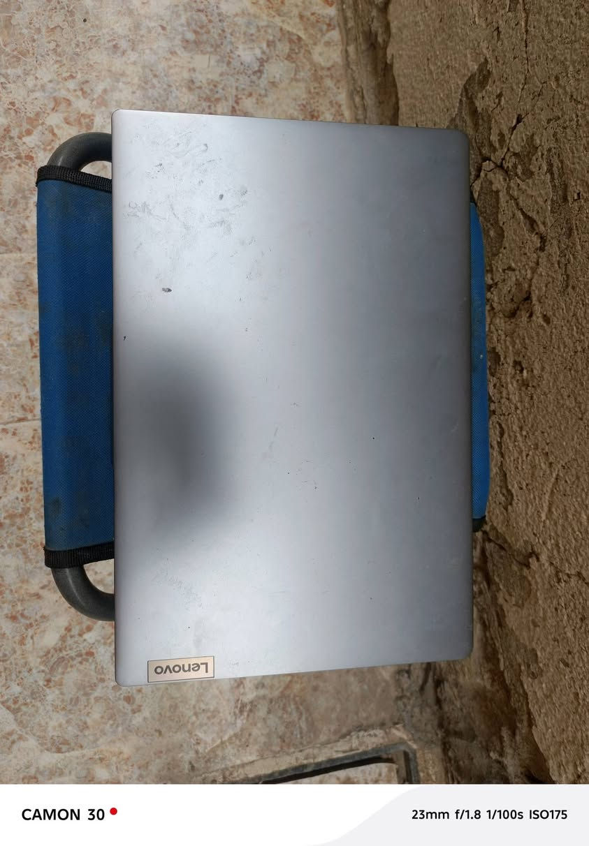 لابتوب lenovo 
حديث مستعمل قليل
 المواصفات 
كوراي 7 جيل 13 رام 16drf هارد ssd 500 كارت شاشه داخلي 
العنوان الناصرية الصالحية 
التواصل عبر الوتساب الاتصال بالرقم 
***********
السعر 650 و بيه مجال

