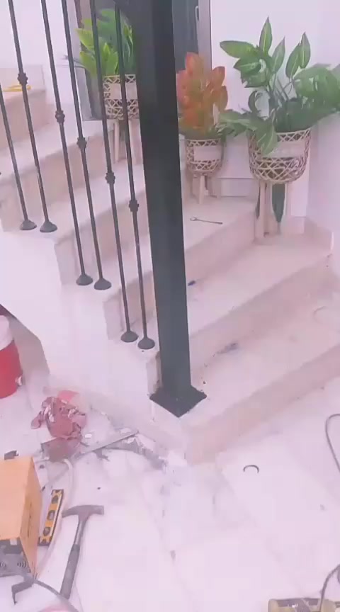 لمسه جديده من تصميمنا وتنفيذنا في مدينتنا الناصريه خلف البهو
محجر حديد صب مودرن مختوم باصباغ عالي الجوده لمدى الحياة

احلى شي من تختم بيتك بدرج يمن 

راح يزول عنك كل تعب البناء 

عنوان معملنه الناصريه السيف مجاور جامع شيخ عباس 

*********** علي الحداد
