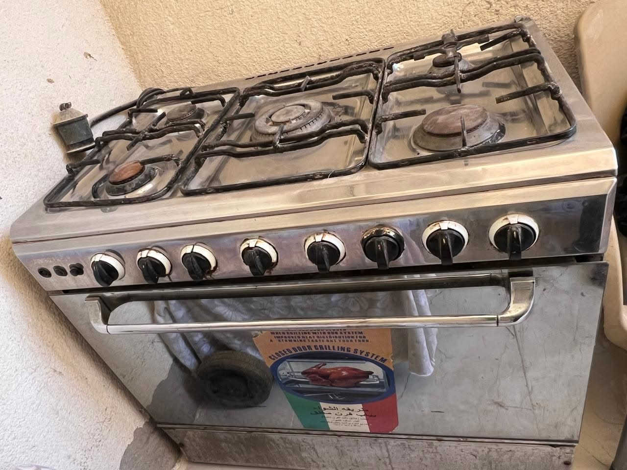 الطباخ نظيف شغال العيون و الفرن   رايدينه ب150بي مجال شوي
العنوان المطيحه

 التواصل ***********
