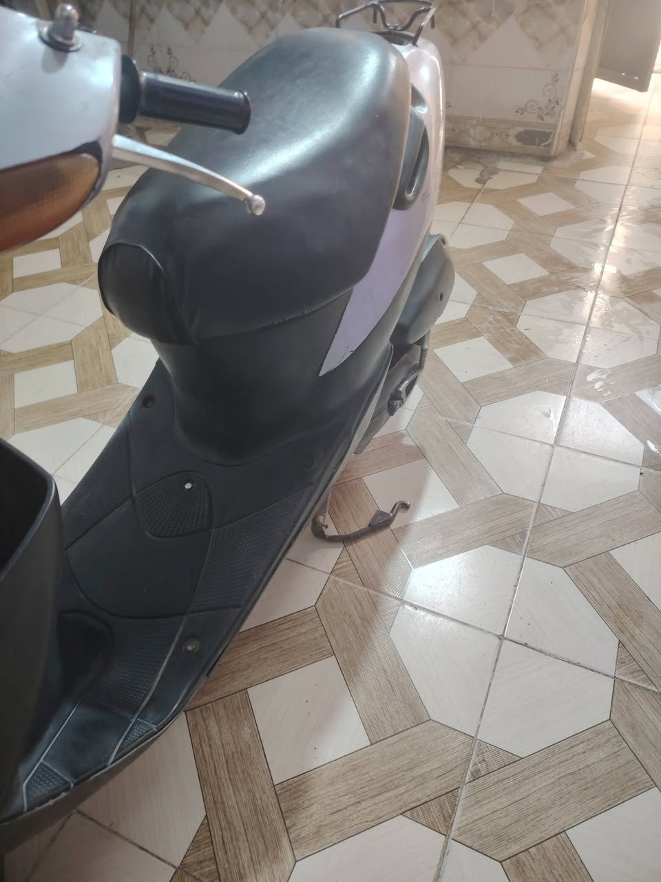 دراجه جنطه ما مفتوحه ابد كلشي شغال بيه مكينه ناعمه شلعه ومعدل كهربيات كلهة شغاله نكره سلف الشري بخدمته الي موشراي الا يرسلني 325بيه مجال قليل شراي يرسلني وتساب  ***********

