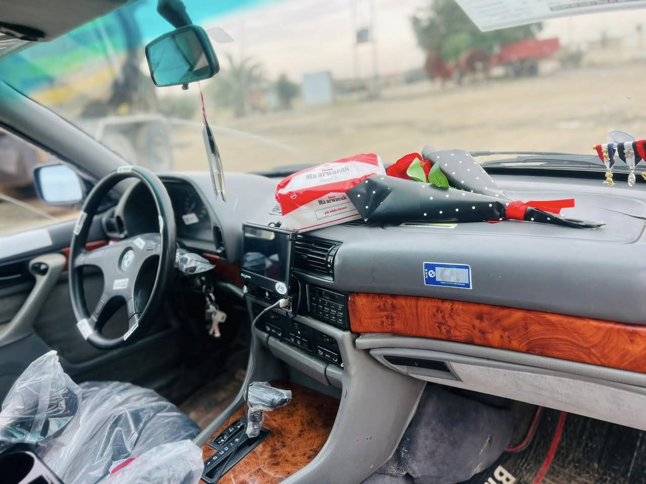 سلام عليكم بي ام للبيع 735 فول او تو ماتيك محرك شرط سياره حلوه او ناصبه ***********
