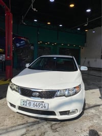 سيراتو • ٢٠١٢ • كاميرا وشاشة