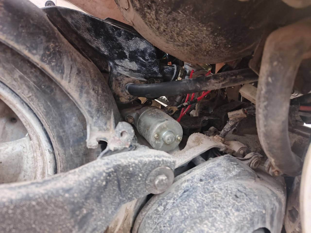 دراحه للبيع مكاني الحسينيه مال راشديه مجفت جديد وياه باتري وسلف جديد دراجه خير من الله مفتر بيها العراق
مكاني الحسينيه مال الراشديه  *********** 
سعره ٢٥٠ وبيه مجال حك الجيه
