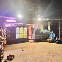 اسواق للبيع • حي المعلمين قرب زمزم • محلات تجارية