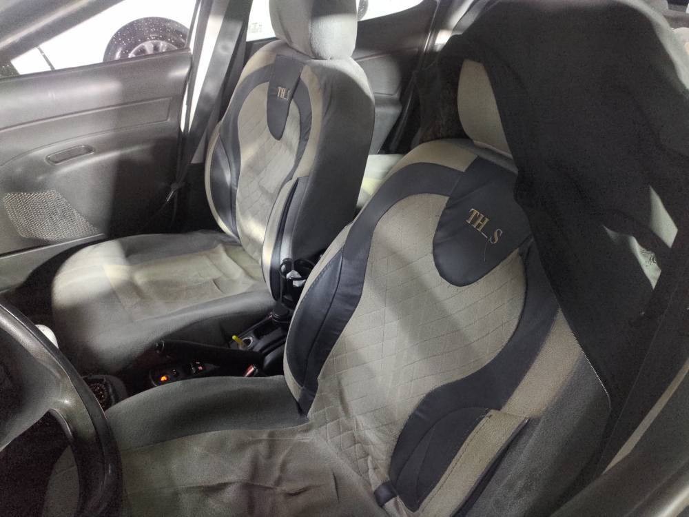 السلام عليكم 

سمند رنا فرنسي 🇫🇷
2015  
السعر $💵 60 💵$  وبيها مجال 😉 

حساسات خلفية مع شاشة حساسات 
ABS  مانع انزلاق 
❄ تبريد ❄
🔥 تدفئه 🔥
محرك 1600 فرنسي 
تخم تاير جديد 
صدر امامي جديد 

بيها طخطخات موضحه بالصور 

📌العنوان📌 بغداد 
📱 *********** متواجد واتس 📱 بغداد, العراق
