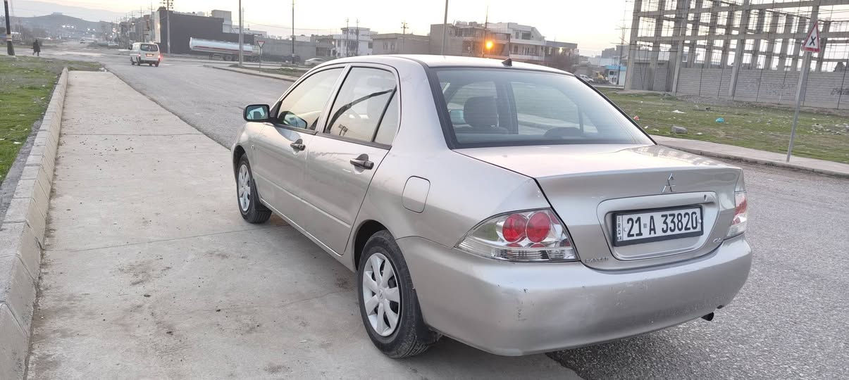 لانسەر مۆدیل 2007سلڤەر گێڕئۆتۆماتیک چوارجام کارەبایی سویچ کۆنترۆڵ ڕەقەم سلیمانی سەنەوی ڕەقەمی تازەیە 129هەزاری حەقیقی ڕۆشتووە گێڕومەکینەی نەکراوەتەوە سەیارەکە یەک دەستە لەشەریکەوە هەیکەلی زورجوانە زورتندوتۆڵە سێ پارجەی بۆیاخی ئەوروپایە بی ناوگرتن ڕەسمی سۆنەرەکەم داناوە سعری 71گەڵاومجال شوێن هەڵەبجەی تازە ***********
*********** دار بنديهكان, السليمانية
