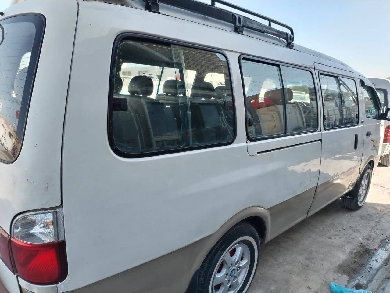 كيا منغولي مسكر 14 بااسمي رقم انكليزي سعرها 170 وبيها مجال ***********
