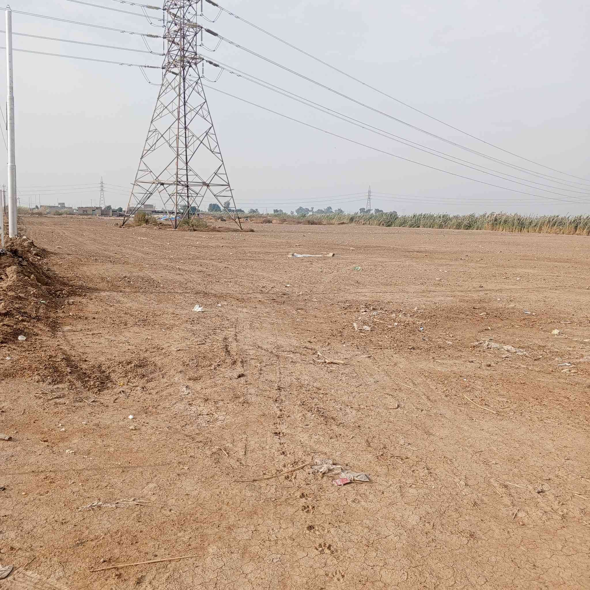 السلام عليكم
للبيع 6 طابو ملك صرف بغداد حي الوحدة بجوار المتنقلة يفصل بينها وبين الحي السكني فقط شارع***********
