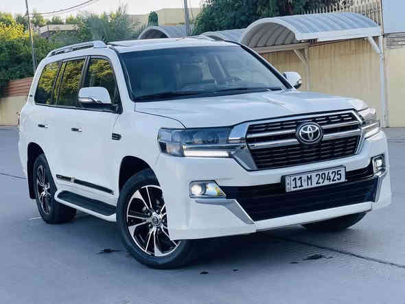 تيوتا لاند كروزر 2015 محدث 2021 
محرك كير حداديه تبريد داخل نظاف كلش 
ماشيه 71 حقيقي تخم تاير جديد 
السياره مصبوغه عام شواصي كفاله 
المكان النجف الاشرف قريه الغدير 
رايده 278 بيها مجال للشراي 
للاستفسار ***********
