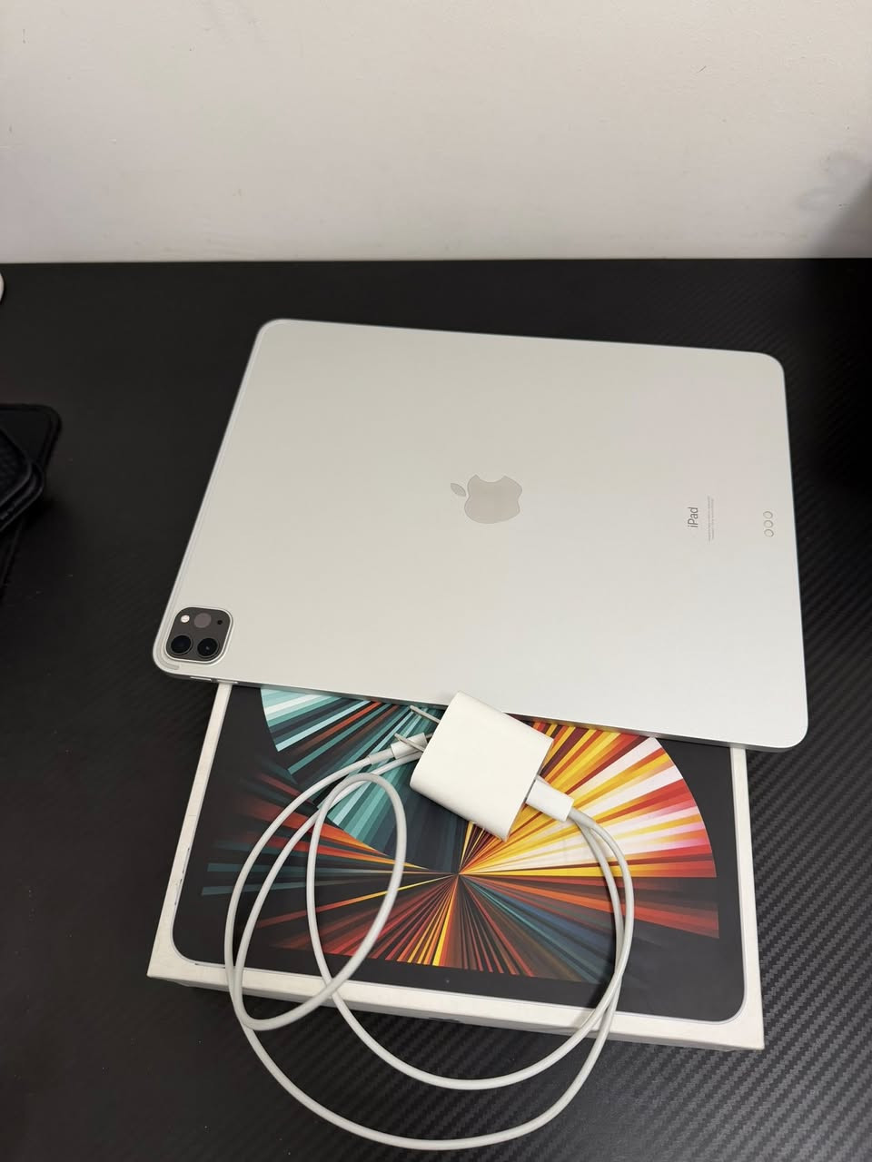 السلام عليكم
السعر (                  725 ألف               ) 

للبيع فقط 

Ipad pro ( M1 ) 12.9 inch

ذاكرة 128g

جهاز نظافة 100% 

كامل ملحقات مع الكارتون والشاحنة

مكاني : بغداد البلديات


**إذا كنت صاحب هذا الإعلان وتريد حذفه لأي سبب، رجاءا أرسل رسالة إلى الدعم الفني**