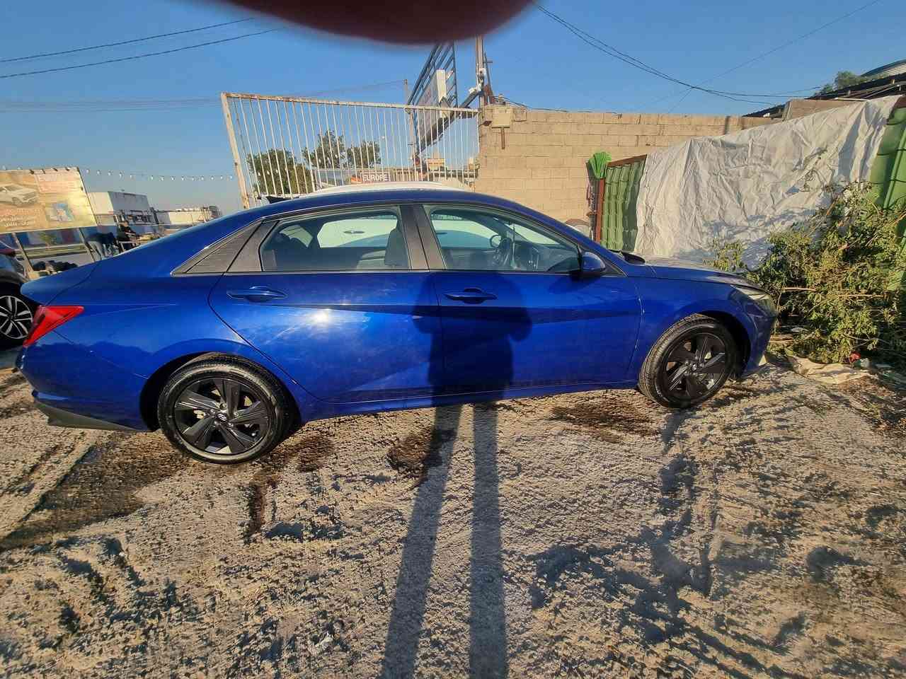 السلام عليكم
النترا موديل 2021 معوقين رقم بغداد 
السياره نص فول سويج محرك 2000
ماشيه ٧٤ ميل السعر 125 وبيه مجال 
رقم الهاتف ***********
