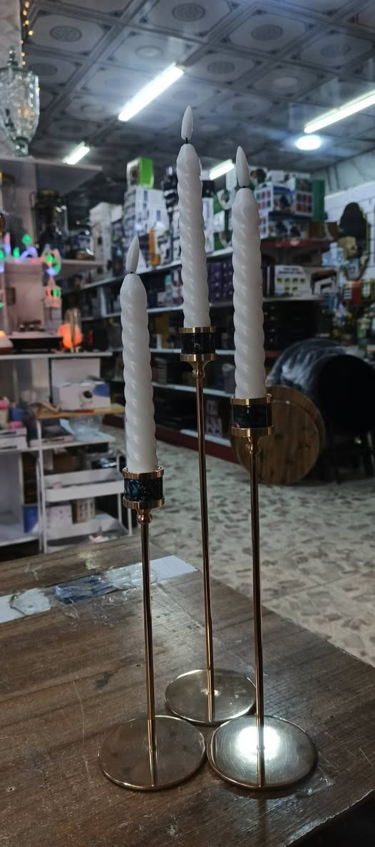 شمعدان بشكل جميل توفر الان 12الف 
للحجز والاستفسار.***********
