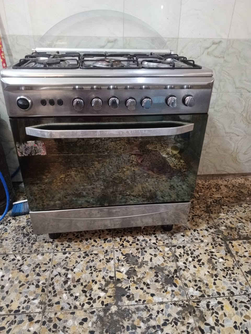 طباخ 5 عيون نضيف كلة سغال نارتة تخبل مسنعجلة علة بيعتة داشيل ب200 وبي مجال


**إذا كنت صاحب هذا الإعلان وتريد حذفه لأي سبب، رجاءا أرسل رسالة إلى الدعم الفني**