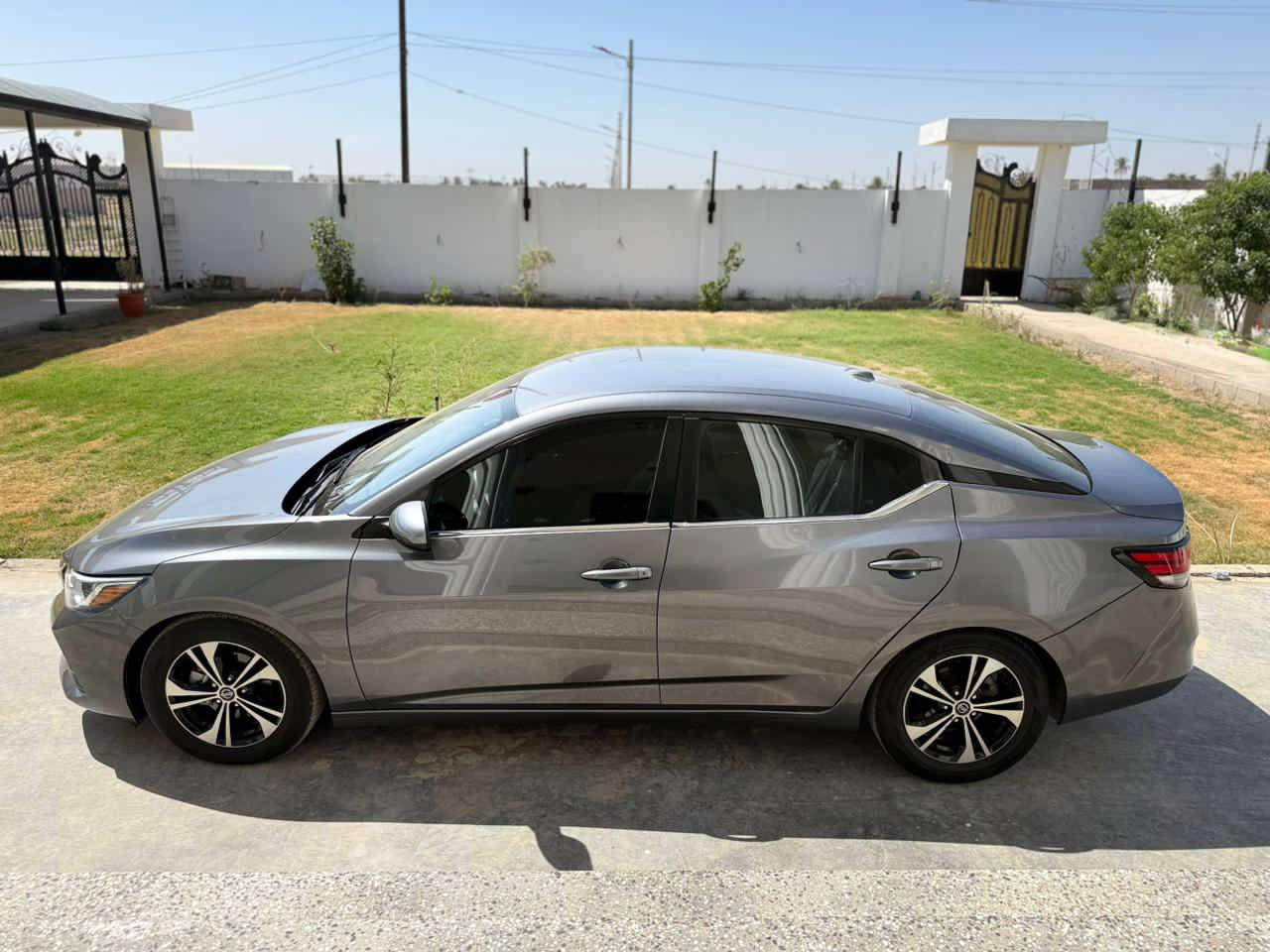 السلام عليكم 

سنترا موديل ٢٣ بدون رقم تترقم بغداد  وباقي الحمافضات ماشيه ١٦ الف ميل مواصفات sv المعروفه جامرلغ مصلح وباب مبدل ارباك بردة فقط بصمه تشغيل عن بعد حساس خلفي رادار امامي جانبي خلفي توقف ذاتي تحديد مسار تنبيه الخروج عن المسار كشنات تدفئه السعر ب135 مكاني ديالى
***********
