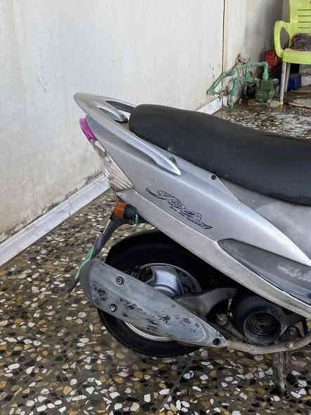 السلام عليكم دراجه ماكس منغولي للبيع دراجه مكفوله برغي ما مفتوح عشرط كرهابائيات كله شغاله لايت زنون اشاير زنون مابيه اي نقص السعر 850وبيه مجال مكاني سماوه لتواصل خاص او عرقم ***********
