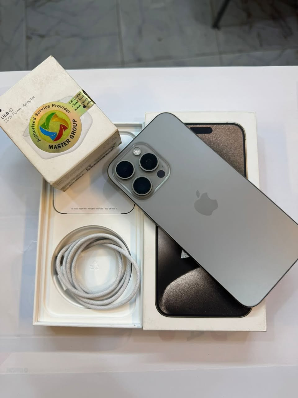ايفون 15 برو ماكس 256 ذاكرة
بطارية 87‎%‌‎
نضافه 100‎%‎
شرق اوسط الاصلي 
ضمان ماستر
كامل ملحقات الاصلية 
شركة ماستر الاصلي 
السعر مناسب 
***********
📍 العنوان:  
القطاع – شارع المدارس – مقابل مدرسة الأندلس  
*مركز الشمس 2
