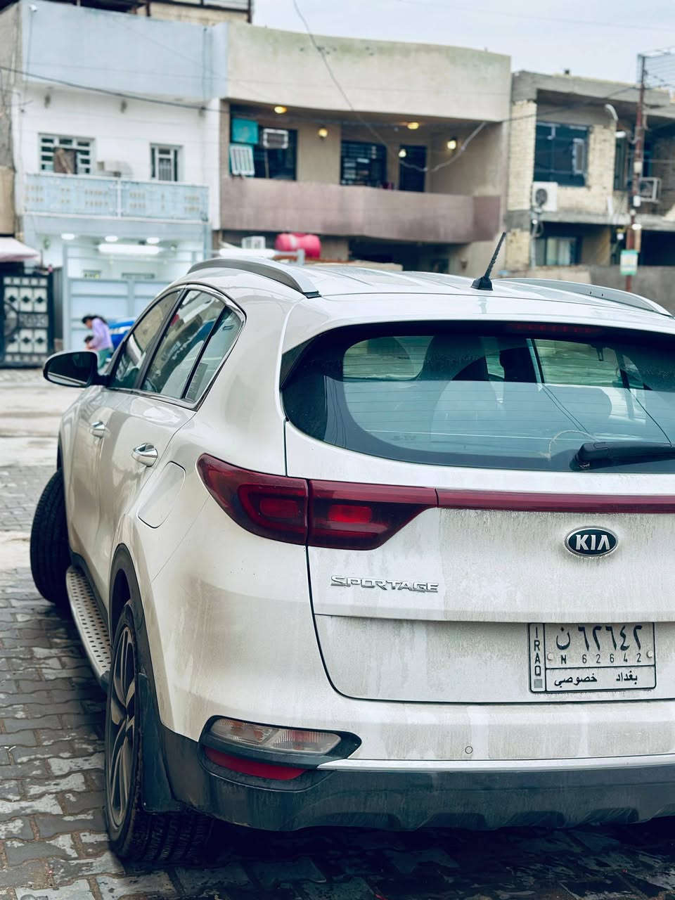 السلام عليكم كيا سبورتج ٢٠٢١السياره مكفوله كفاله عامه عدا طخه بسيطه ماشيه ١٤٠ الف كير مكينه صدر كله مكفول      تخم تاير جديد مكان السياره بغداد حي العدل السعر ٢٠٥ وبيه مجال بسيط للاتصال ***********
