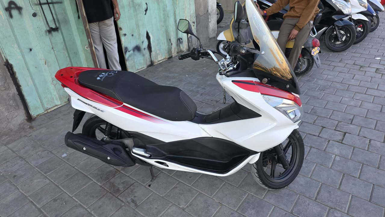 بي سي اكس جيل ثاني  ياباني
ماشيه٣١ محرك ١٥٠ دراجه نضيفه احلى من صور 

مكان بغداد شراي يتصل ويدلل ***********
