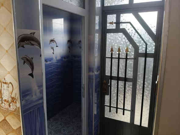 الدار للإيجار
حي التعليم جمعية غرفة تجارة قرب جامع الصالحات 
الدار يتكون من غرفة نوم عدد 2  واستقبال الدار جاهز 
السعر 250 ألف 
 ***********
***********
