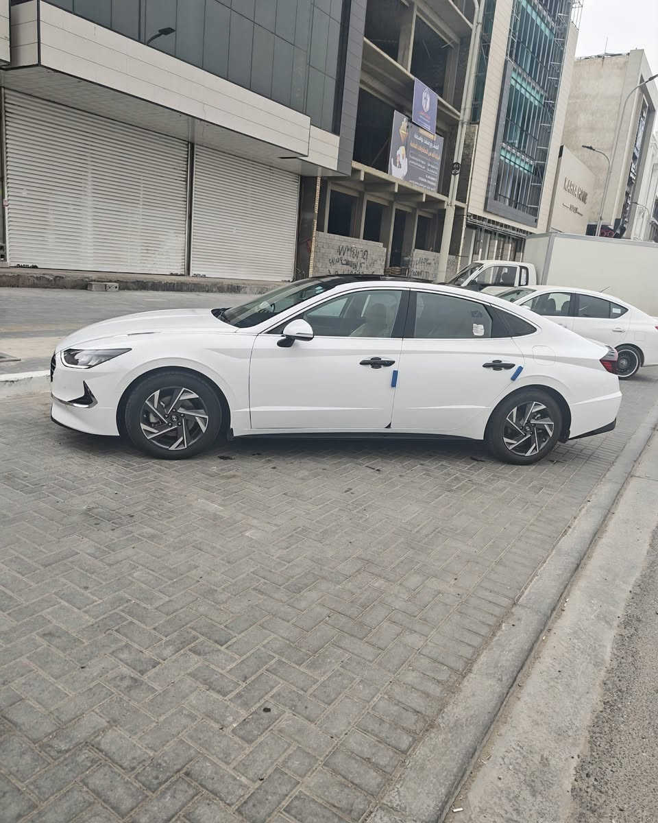 سوناتا 2023 خليجي رقم اربيل
كفالة ماشية 59 الف 
محرك 2500 mpi دوش 
فول مواصفات 
بصمه تشغيل عن بعد 
فتحة بنوراما 
دواخل عسلي 
بردات خلفية بلادي 
ويل حجم 18
رادار تنبيه
السعر 218 ورقة وبيها مجال
العنوان بصرة 
***********
