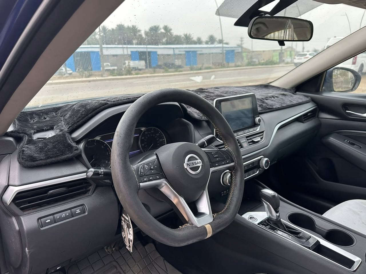 السلام عليكم 
نيسان التيما موديل 2020 فئة S محدث بجم SR2023 رقم اربيل سنوية لل 2027
ماشية km 126  الف كيلو قابل للزيادة
حادثهة من امريكا جامرلغ السايق وبنيد
وبيهة بالعراق جامرلغ السكن شرط بدون دواخل (يعني بيهة 3 قطع تبديل وصبغ وبيهة صبغ بالدوسة جهة السايق)
السيارة بيهة مكانات بارد متفرقة 
كير +  محرك بشرط (بلكات +نوزلات جدد)
السعر 128 وبيهة مجال 
العنوان ديالى- بعقوبة
***********
