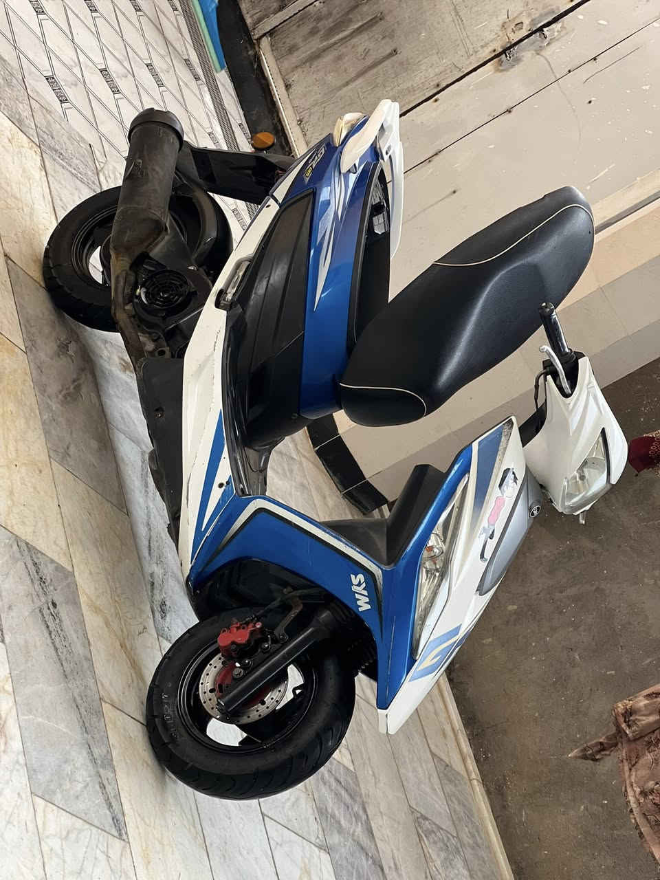 سلام عليكم  دراجه سيام GRلمتد مكينه مفتوحه وراجعه بلاد مابيها اي نقص دراجه كلش نضيفه شوفة عينكم  للبيع سعر 450 وبيها مجال للشراي مكاني بصره الدير


**إذا كنت صاحب هذا الإعلان وتريد حذفه لأي سبب، رجاءا أرسل رسالة إلى الدعم الفني**