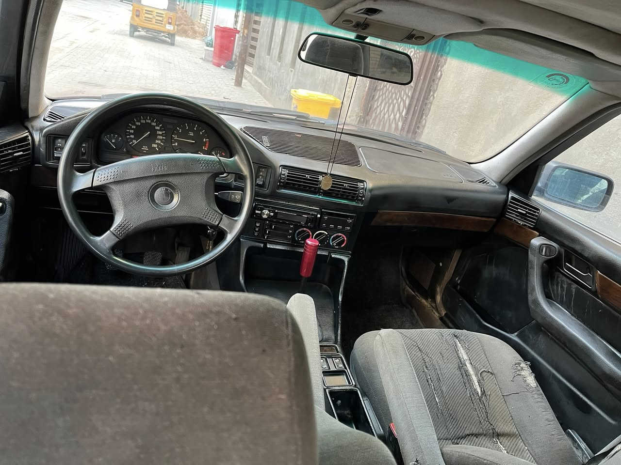 السلام عليكم ورحمة الله وبركاته 
بي إم   525 مسكر 
كير عادي 
سياره خير من الله
بيه جراد فقط 
كهربائيات كله شغاله 
مكاني بغداد الشعله أي ستفسار على رقم التالي 
*********** 

السعر ٣٣
