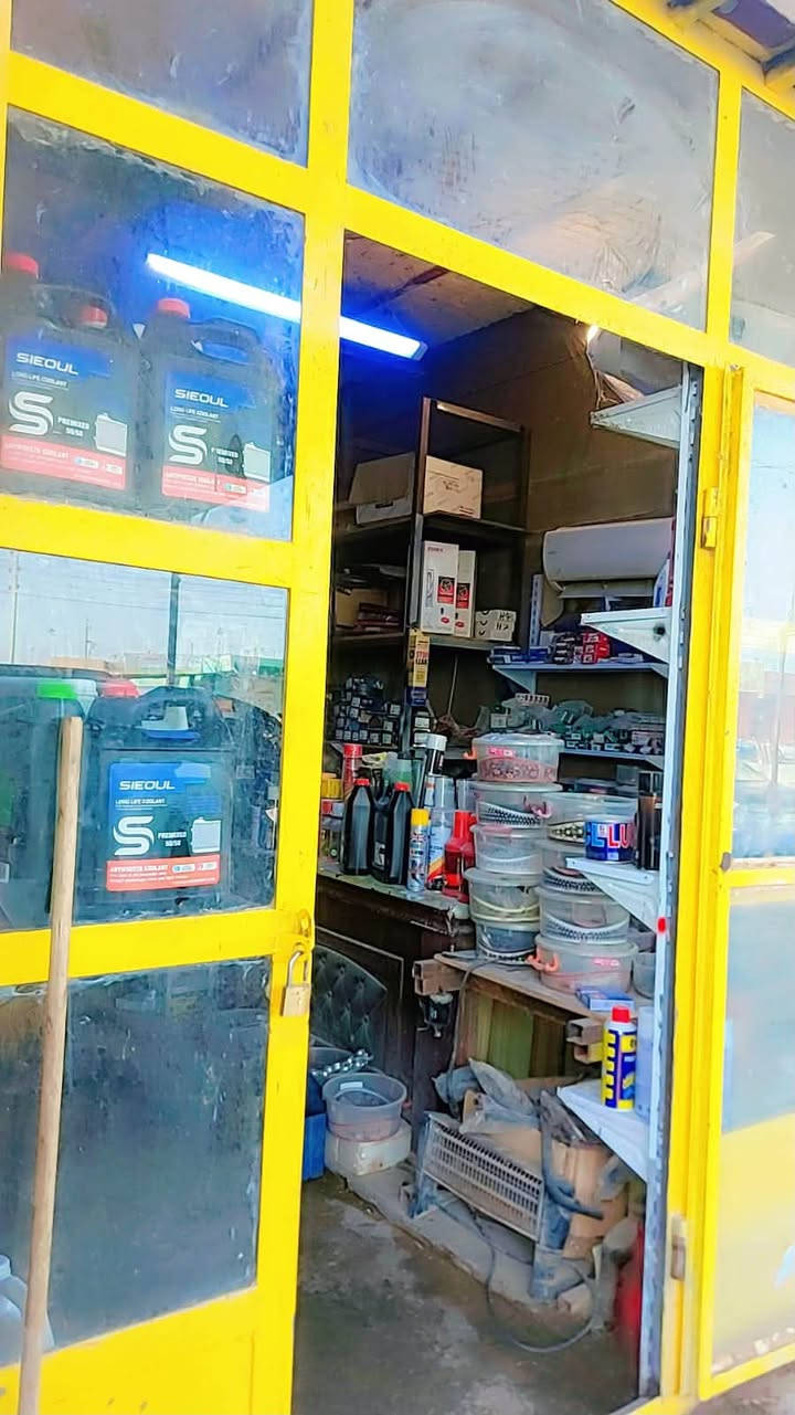 مجمع مواد احتياطيه 
للبيع 
جاهز وكامل وشغال خير من الله 
سبب البيع لعدم التفرغ 
سوق الشوخ تقاطع الوائلي مجاور حداده حسن نجم 
للاستفسار 
***********

***********
@إشارة
