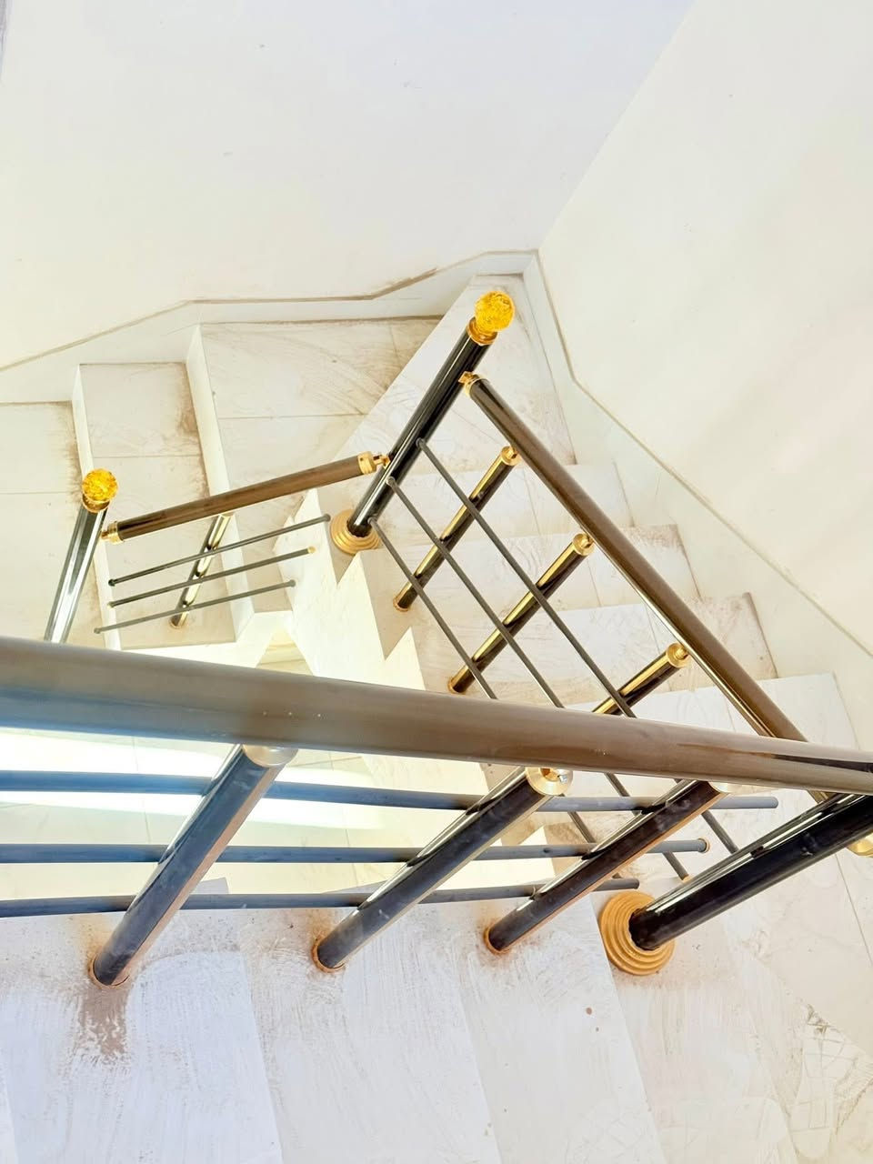 🏡 دار للبيع – القادسية / قطعة 500

🔹 المساحة: 100م (10×10)
🔹 بناء حديث 2026
🔹 بسعر مناسب

✨ يتكون الدار من :-
▫️ سبح مغربي
▫️ صالة استقبال
▫️ 3 غرف نوم
▫️ مطبخ
▫️ مجمع صحيات داخلي + خارجي

📸 نرفق لكم صور عن الدار

📍 الموقع: القادسية – قطعة 500
منطقة مميزة وقريبة من جميع الخدمات.

📞 للاستفسار: شركة نصير للعقارات
📍 عنوان الشركة : صلاح الدين – تكريت، القادسية، وسط شارع قطعة 500

☎️ أرقام الاتصال:
***********
***********
