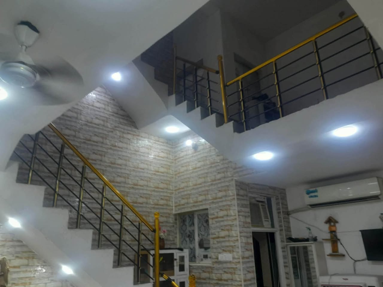 للاستفسار ***********
