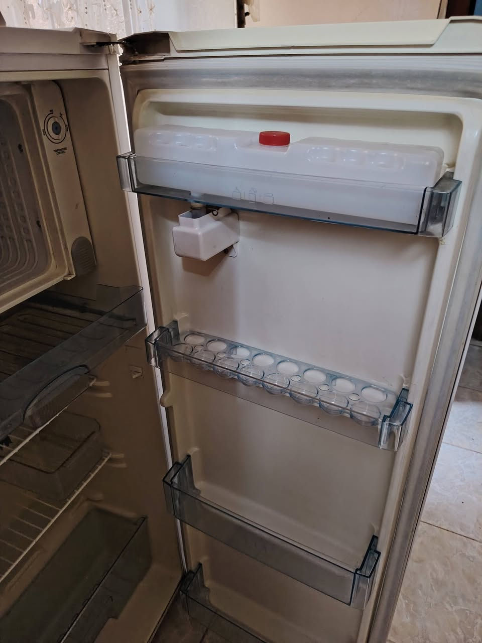 ثلاجه للبيع  سعره ٧٥ بيه مجال


**إذا كنت صاحب هذا الإعلان وتريد حذفه لأي سبب، رجاءا أرسل رسالة إلى الدعم الفني**