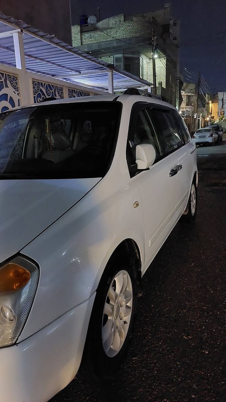 سلام عليكم/كيا سيدونا كرنفال. موديل .٢٠٠٨ سيارة جهازة ٨راكب 
***********/السعر 125وبيها مجال .للطيبين
