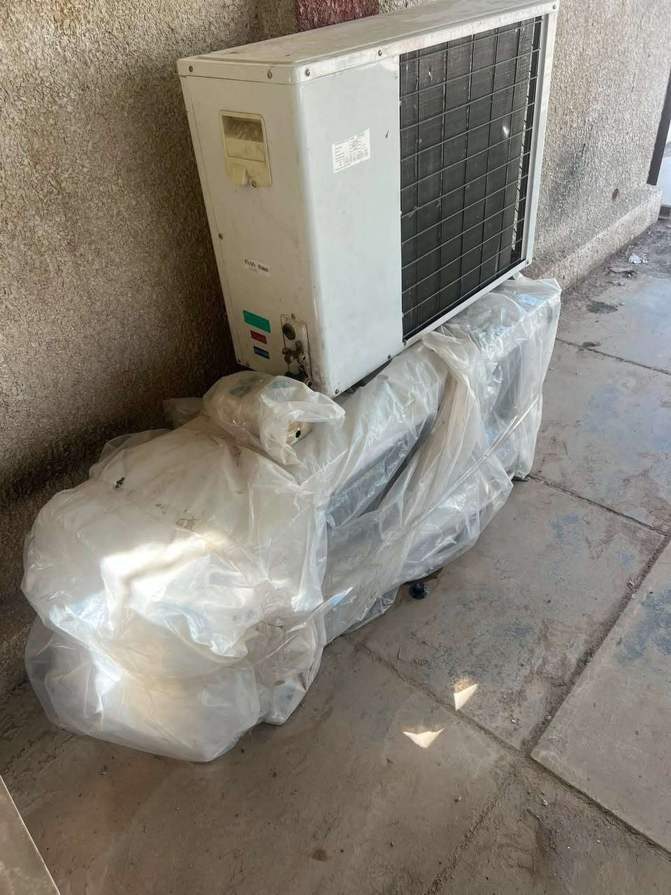 السلام عليكم جهاز تبريد سنكل فيز للبيع مكان الدوره ***********
