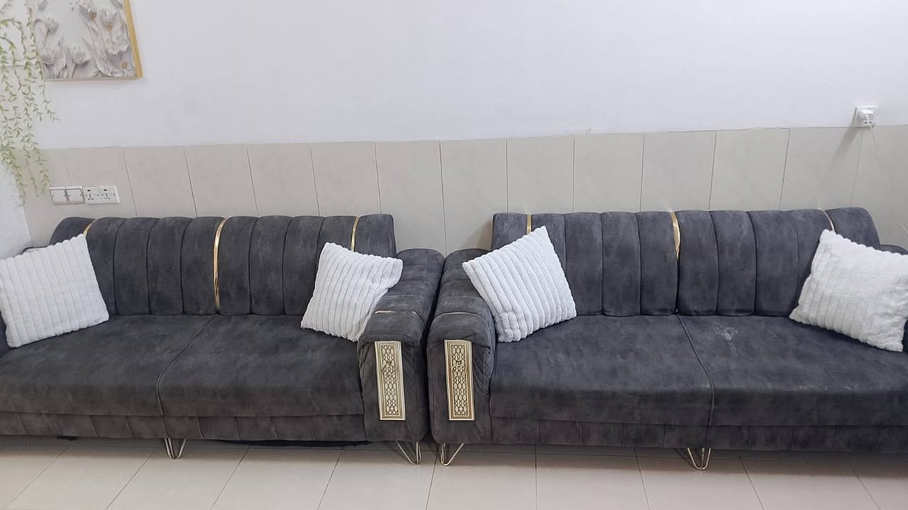 ثنفات ثلاث قطع خشب ثقيل نظافه 5%
السعر 150,000 الف 
العنوان اربيل شارواني 
لا يوجد توصيل
***********
واتساب
