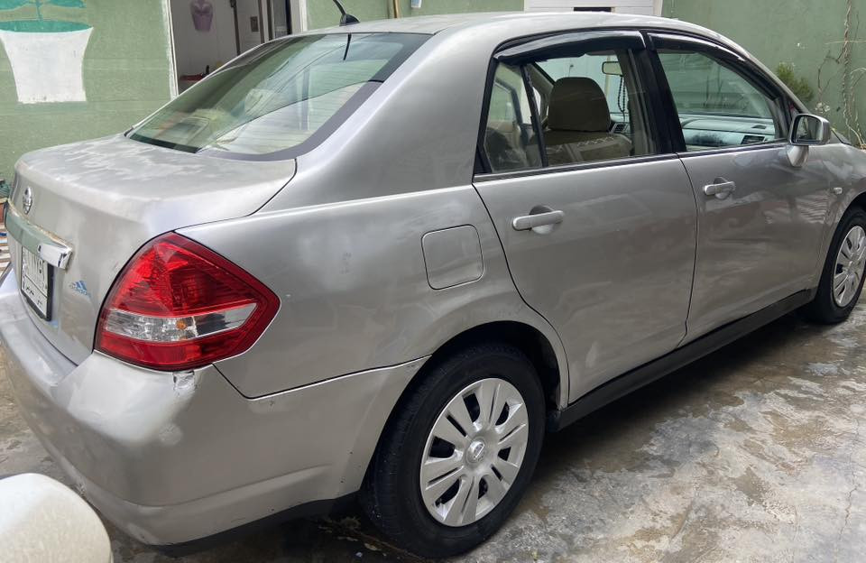 السلام عليكم 
نيسان تيدا موديل٢٠٠٧
رقم ديالى ،سنوية لل٢٠٢٩
سيارة نضيفة كير محرك نضيف
تبريد تدفئة
العنوان:ديالى،شهربان
الهاتف:***********
رايدهة ب٦٥ وبيهة مجال
