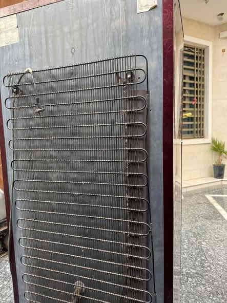 السلام عليكم ثلاجه نظيفه للبيع شرط التبريد السعر 250 مكاني ناصريه مركز ***********
