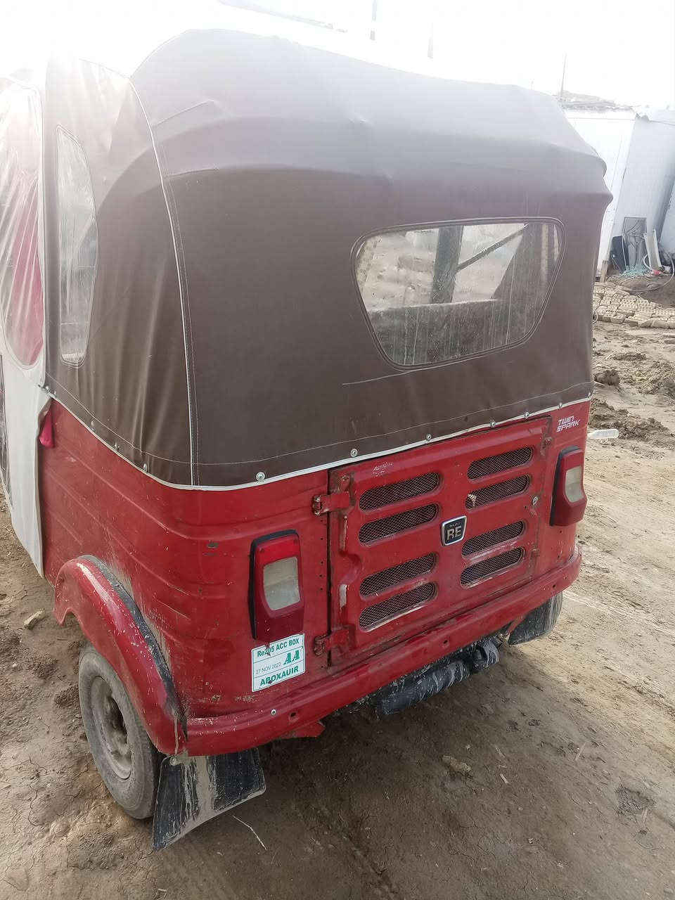 سلام عليكم تكتك 2017 للبيع  تكتك حلوه ونضيفه مكينه زينه لا تبخير لاتنقيص لا نضوح اكسن خير من الله السعر 3ملايين وبيه مجال بغداد سبع قصور شارع ابو علي ***********
