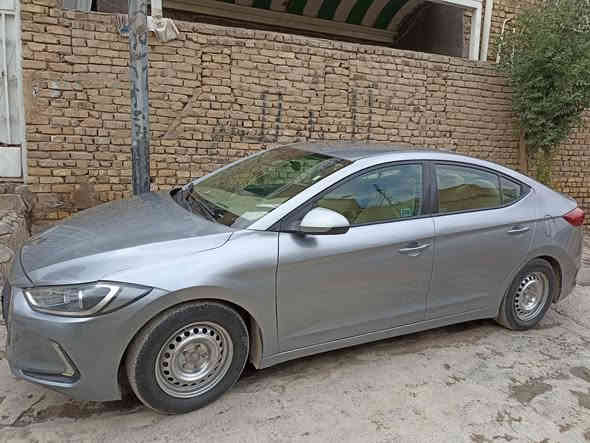 انتره امريكي موديل 17 ضربتهه بأمريكا جاملغ وبنيد مابدلات نفسهن وبيهه كرده بالبيبان الجهه الايسره ومصبوغات السياره ليبل واحد مابدل بيهه شي السعر 105وبيهه مجال الرقم ***********
