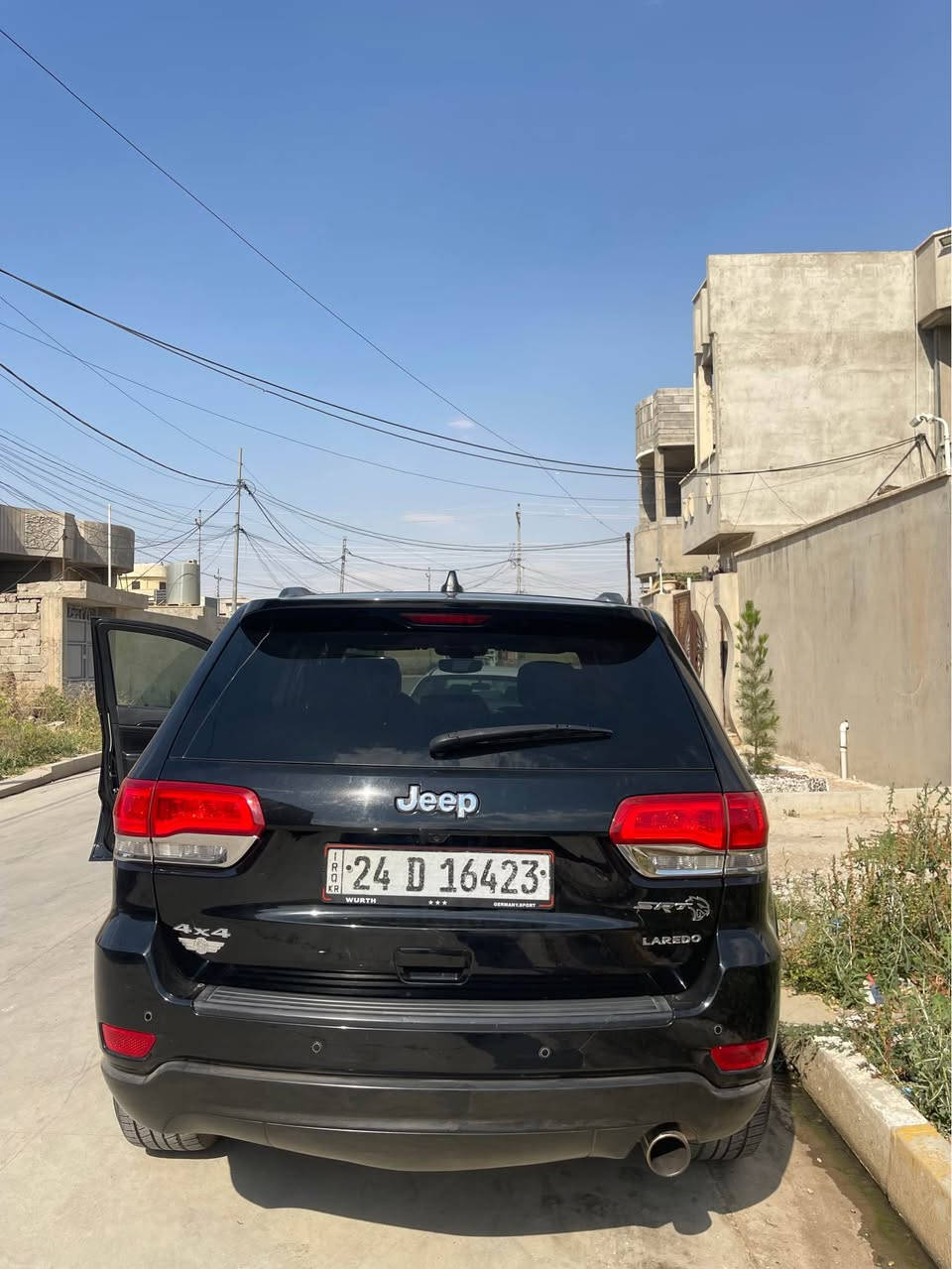 للبيع او مراوس مع تشارجر اوباما برادو سنتافي سبورتج حديث او كي فايف او توسان  او كامري فقط حديث رجاء 
جيب لاريدو ٢٠١٧ امريكي مواصفات ال لارديو الاعتيادية 

مواصفات 
بصمة 
بصمة ابواب ودخول ذكي 
شاشة جبيرة 
تثبيت سرعة 
شفتات بلستيرن 
كشن كهرباء 
تدفة وتبريد كشنات 
سنسر خلفي 
توقف ذاتي 
صندوك شفط
كشنات جلد 
سبير كامل
باتري جديد + باتري مساعد شركة قبل سبوع شاده 
تبريد ثلج
دفع رباعي اصل ❌
بعد مواصفات ما ذاكرهن 
----- 
عليها ادامة كاملة 
نوزلات + بلكات + قاعده فيت بم جديده قبل سبوع شادها 
درايم شفتات جديد جهتين 

دهن ادينول شرط شركة وفلاتر شوته ودهن وكاله

(سياره متصرف عليها دينار واحد)
الممشى ٢٢٠ ميل 

الحادث خفيف جداً موجوده صوره بلمنشور 
قطعتين ربع جاملغ وربع بنيد باقي توحيد لون بدون دواخل بدون شواصي 
العنوان الموصل / الجانب الايسر حي الشيماء
*********** 
السعر 193 قابل للتفاوض موصل, نينوى
