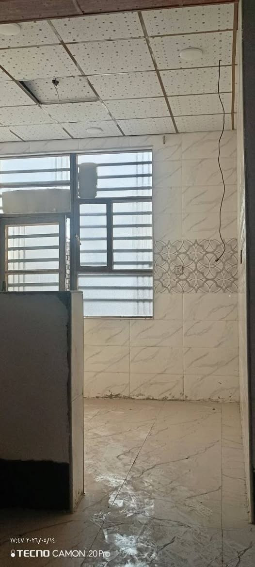 للبيع في النجف –
بيت مقابل  قرية الغدير عمود270🏡
(( طابو زراعي سند 25 الخط الاول) ) 
✨قريب السوق
📏 المساحة: 110 متر
💰 السعر:💲 55 💵مليون مع المجال 
🏗️ البناء: طابوك نهروان 
🏠 الأساس والسقف: كونكريت
🏠ارضيه بورسلين 
🏠سقوف ثانويه
✅ابواب صاج درجه أوله

مواصفات البيت:
✅استقبال🏛️
✅ غرفة نوم العدد 2 🛏️
✅ صالة 🛋️
✅ مطبخ 🍽️
✅ صحيات 🚿
✅مكشوفه 

الخدمات المتوفرة: #سوق_قريب 
🔹 ماء 💧
🔹 كهرباء ⚡ + مولد ذهبي
🔹 شوارع مبلطة 🚗 #شارع_عرض_13_متر
🔹 مدارس حكومي وأهلي  قريبة 🏫 

  لاستفسار 
اتصال ***********
واتساب ***********

