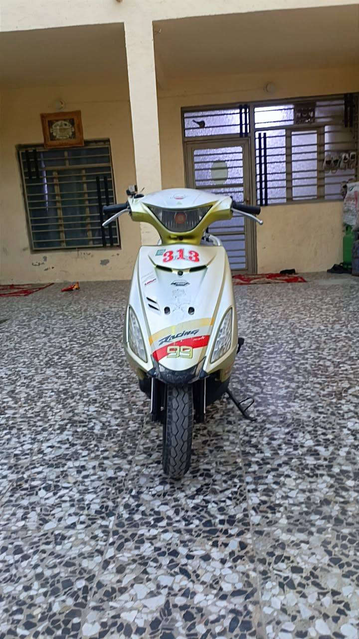 اسلام عليكم  اخواني دراجه ماكس ادرس للبيع الدراجه تخم تاير جديد كهربائيات شغله السعر 350 بيه مجال قليل المكان كربلاء حي العامل الرقم  ***********
