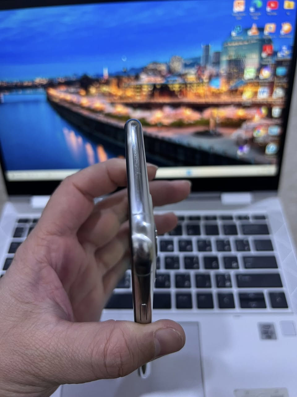 11 برو ماكس
ذاكره 256 
نموذج M ((دبل سيم )) 
بطاريه 96 
شرط ما مفتوح 
نظيف
سعر الجهاز 370 
شراي خاص او اتصل
*********** 
***********
